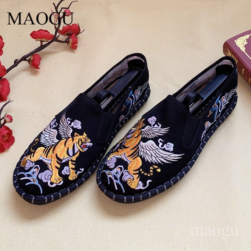 Sepatu Slip-On Bordir Gaya Cin - Men Shoes Ecco ulasan dan harga